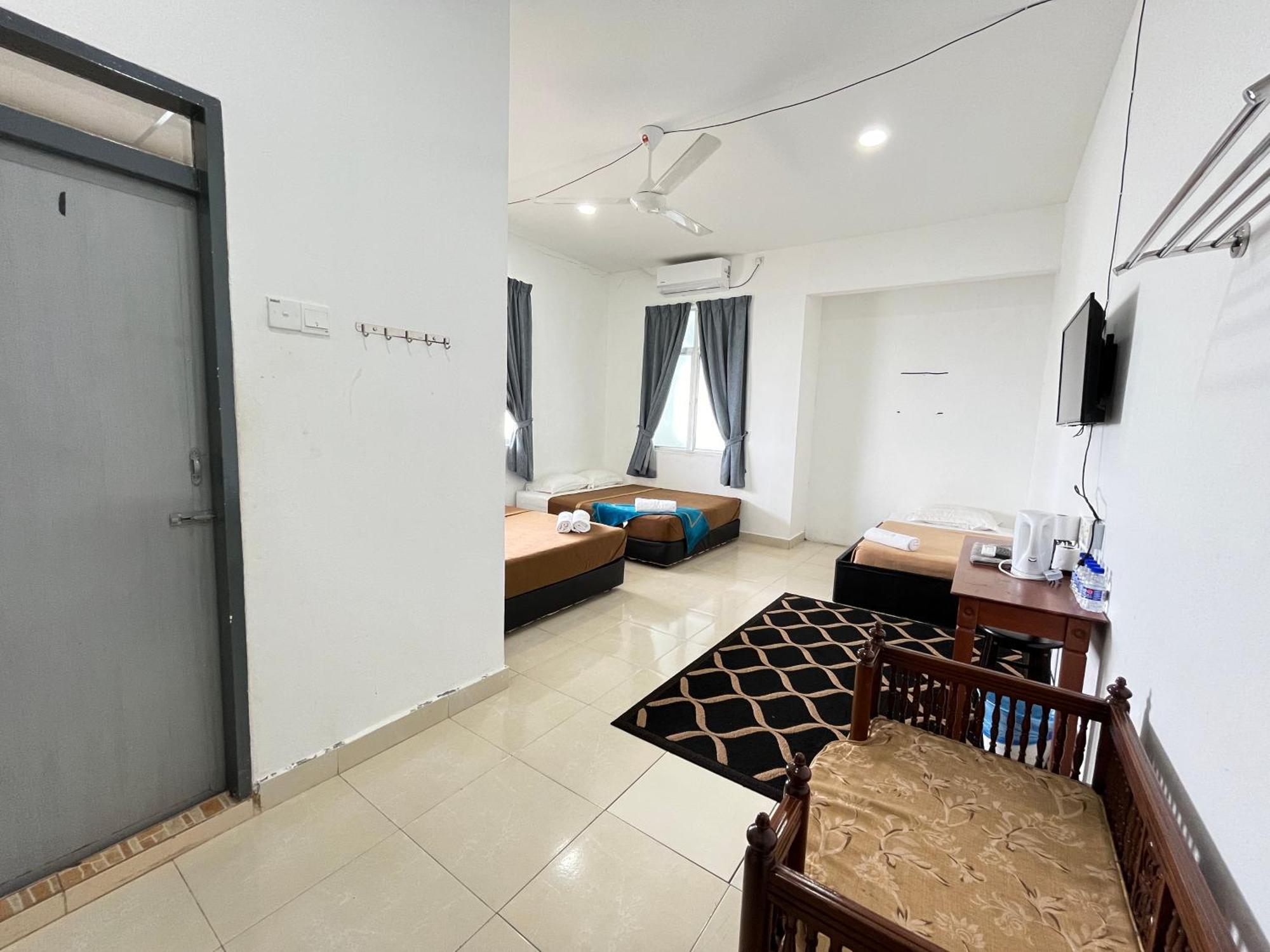Ibai Beach Guesthouse Kuala Terengganu Exterior photo
