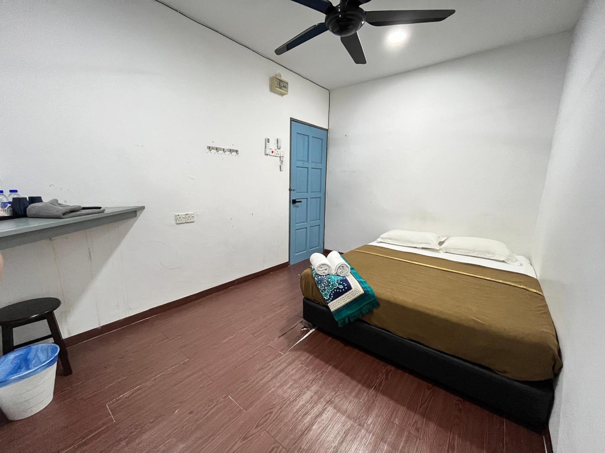 Ibai Beach Guesthouse Kuala Terengganu Exterior photo