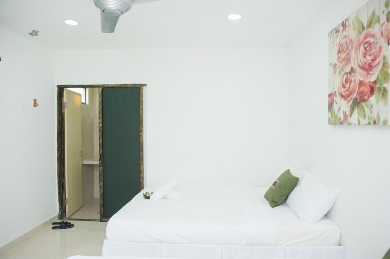 Ibai Beach Guesthouse Kuala Terengganu Exterior photo